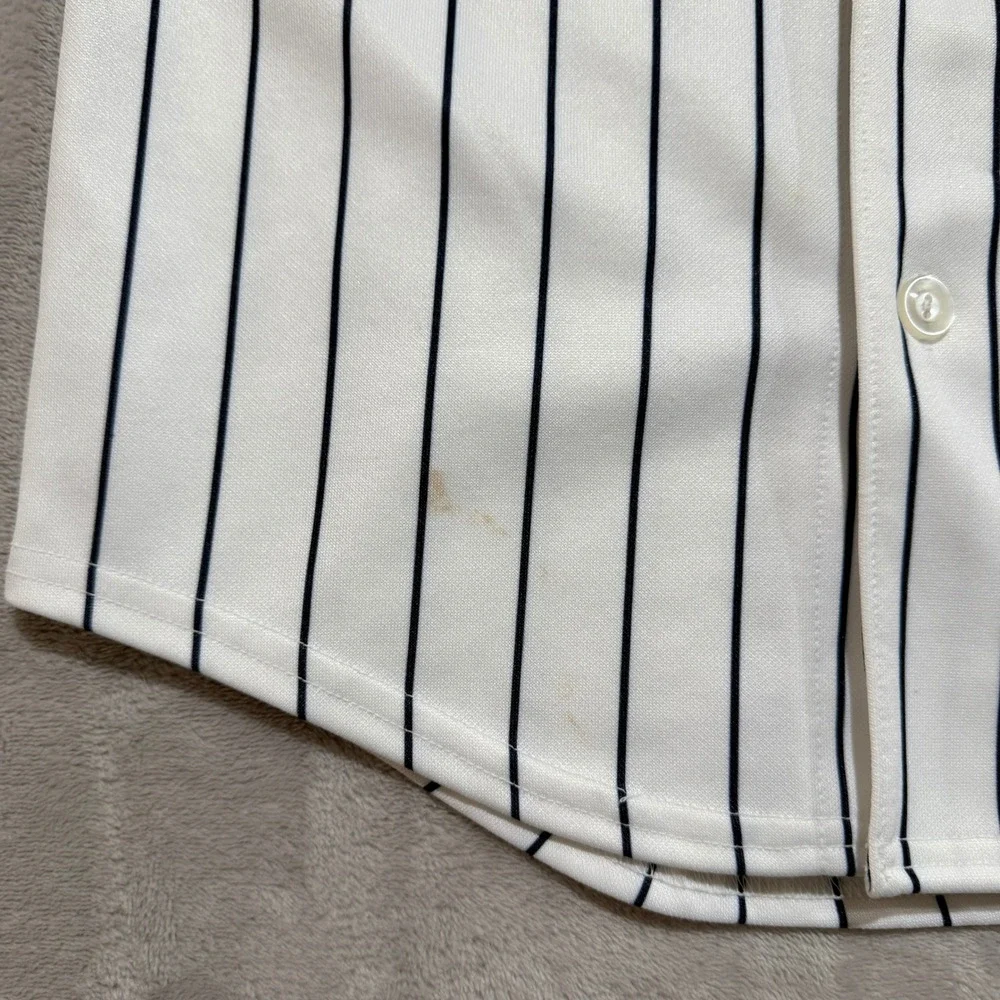 VTG Majestic Minnesota Twins Justin Morneau Jersey Youth M White Pinstripe MLB